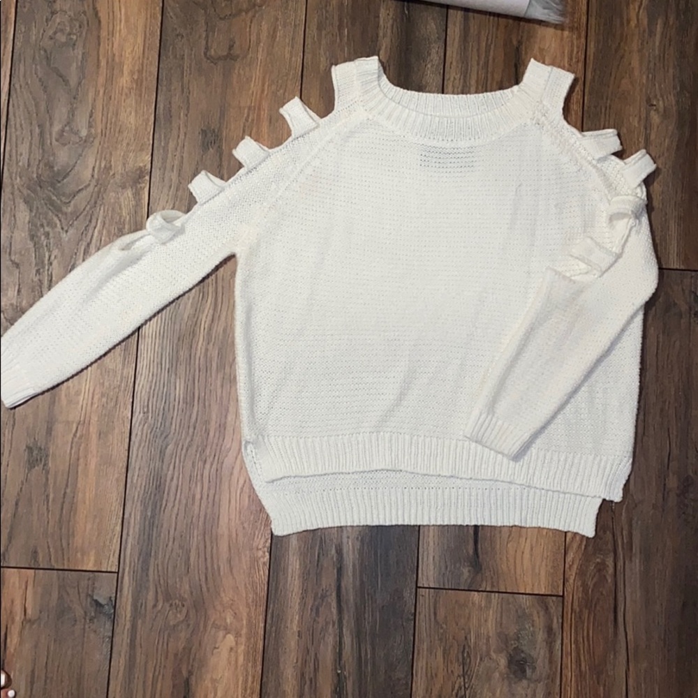 MOVING SALE! LF cream cutout shoulder sweater